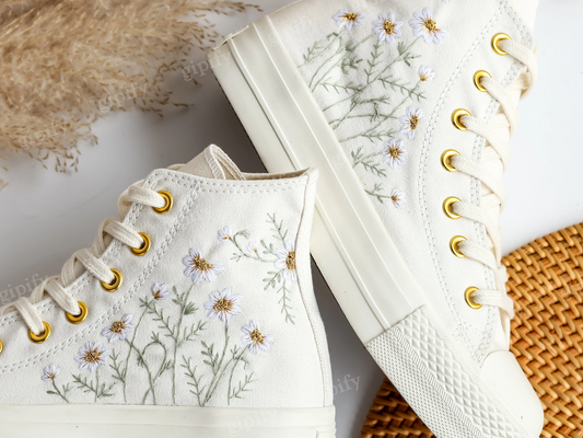 Custom Wedding Sneakers Platform, White Flower Embroidered Converse, Daisy Embroidery Bridal Sneakers, Personalized Bride Shoes Wedding Gift