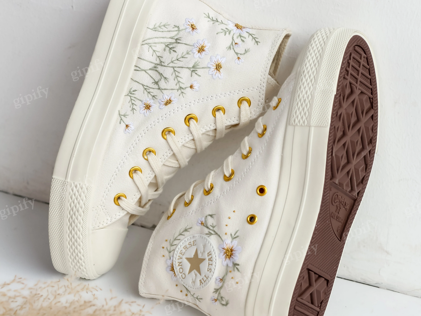 Custom Wedding Sneakers Platform, White Flower Embroidered Converse, Daisy Embroidery Bridal Sneakers, Personalized Bride Shoes Wedding Gift