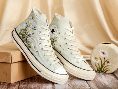 Custom Embroidered Converse Women, Daisy Embroidered Shoes for Bride, Bridal Flowers Embroidered Sneaker for Wedding, Unique Gifts for Her