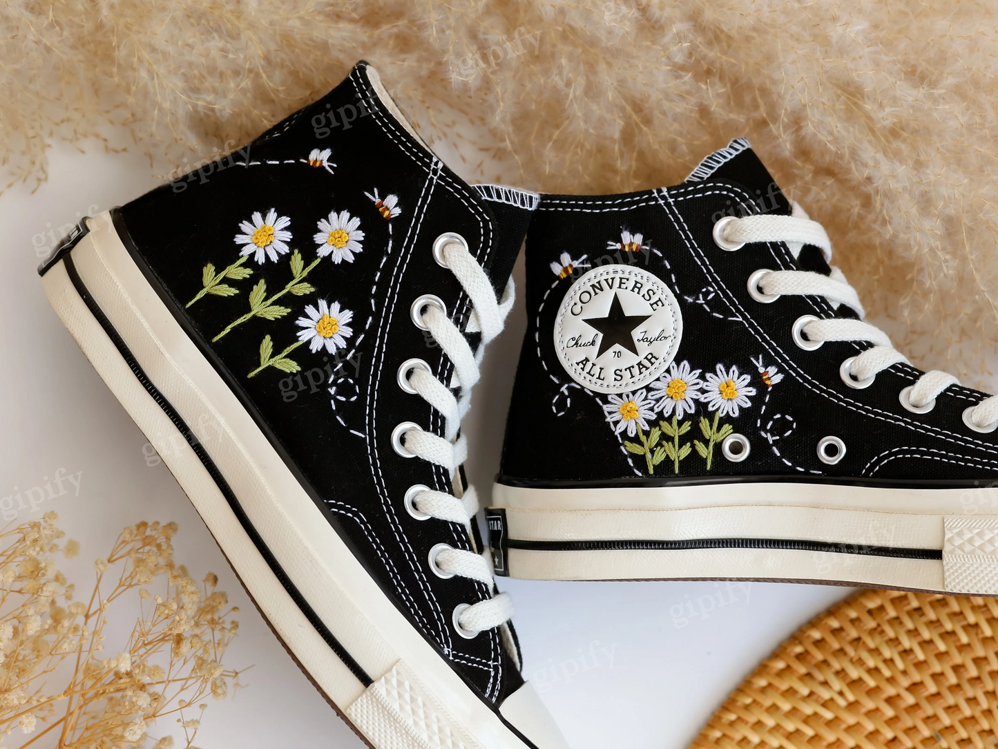 Custom Embroidered Converse High Tops, Daisy Flower Embroidered Converse, Custom Converse Chuck Taylor 1970 Embroidered Daisy Flower and Bee