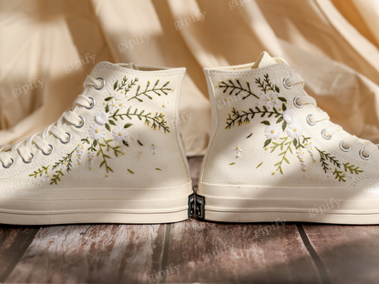 Custom Embroidered Wedding Converse, White Flowers Embroidered Sneakers for Bride, Embroidered Wedding Reception Shoes, Wedding Gifts