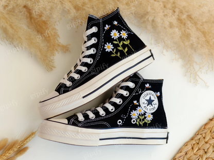 Custom Embroidered Converse High Tops, Daisy Flower Embroidered Converse, Custom Converse Chuck Taylor 1970 Embroidered Daisy Flower and Bee