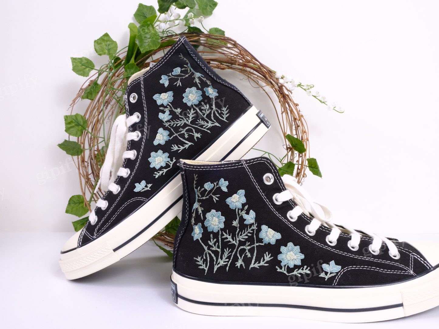 Wedding Sneakers for Bride/Bridal Flower Embroidered Converse Platform/Flower Embroidered Shoes/Floral Embroider Sneakers/Wedding Gifts