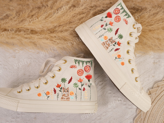 Custom Embroidered Converse Chuck Taylor All Star Shoes/Cat and Flower/1989 Embroidered Sneaker/Flower Embroidery Shoes/Handmade Gifts