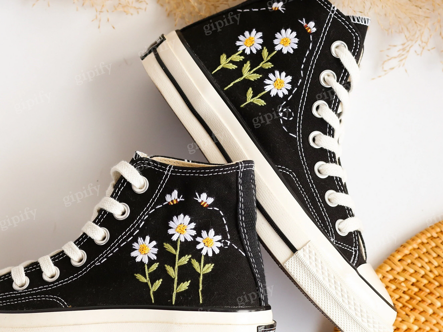 Custom Embroidered Converse High Tops, Daisy Flower Embroidered Converse, Custom Converse Chuck Taylor 1970 Embroidered Daisy Flower and Bee