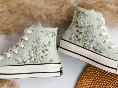 Custom Wedding Converse High Tops, Bridal Flowers Embroidered Shoes, Wedding Flowers Embroidered Sneakers, Personalized Gifts for Girlfriend