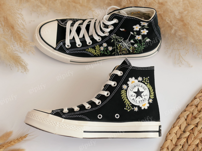 Custom Embroidered Converse High Tops, Custom Shoes Taylor 1970 Embroidered Daisy Flower, Embroidered Converse Daisy Flower, Wedding sneaker