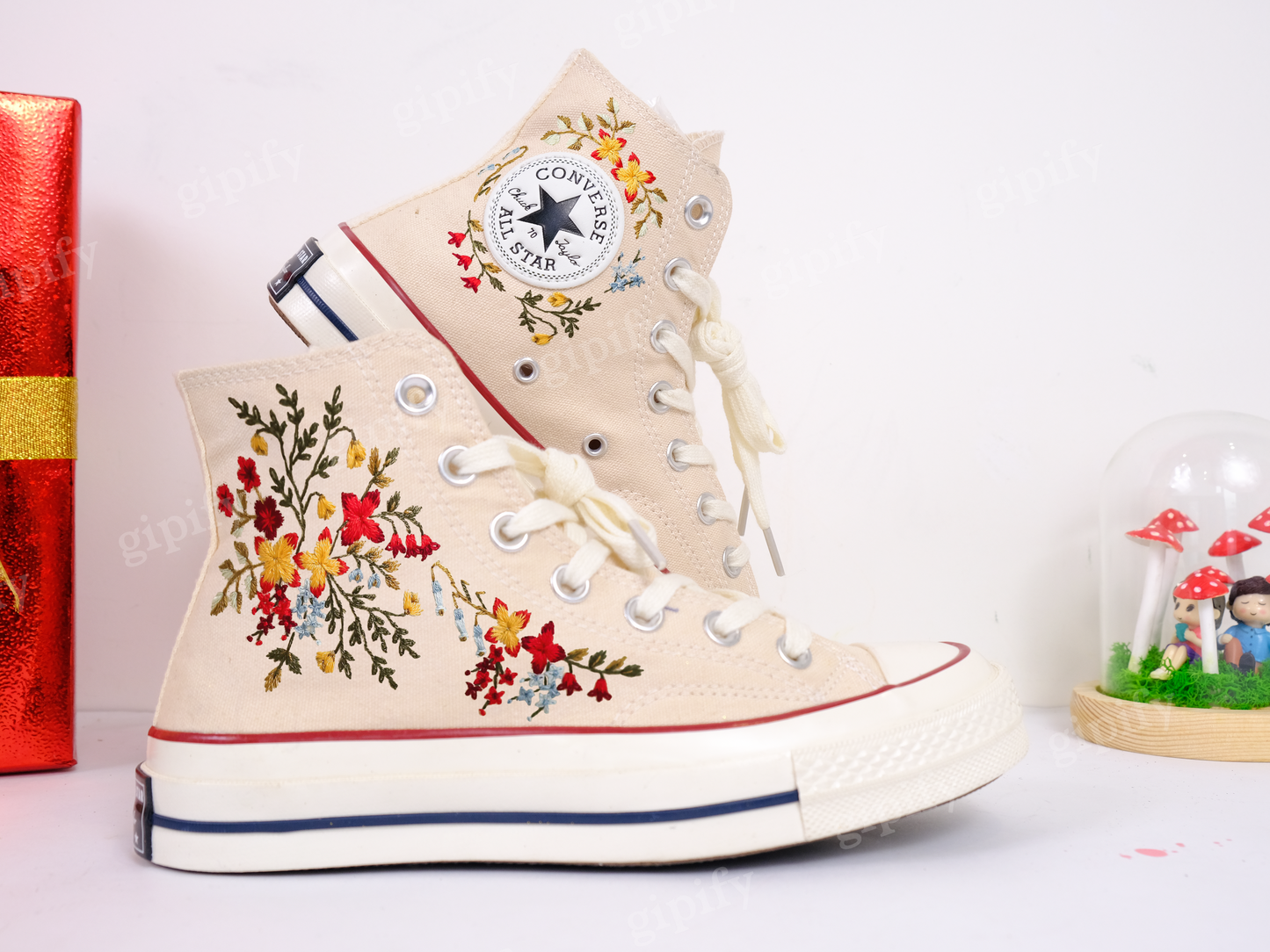 Wedding Sneaker for Bride/Wedding Flowers Embroidered Converse Custom/Wildflower Bridal Bouquet Embroidered Shoes/Gifts for Girlfriend