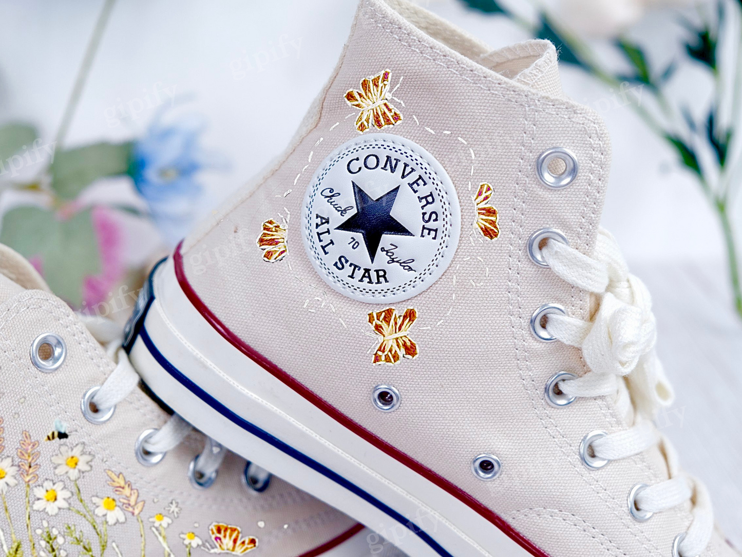 Custom Embroidered Converse High Tops/ Custom Converse Chuck Taylor 1970s Embroidered Daisy Flower/ Wedding sneakers/ Wedding Gift