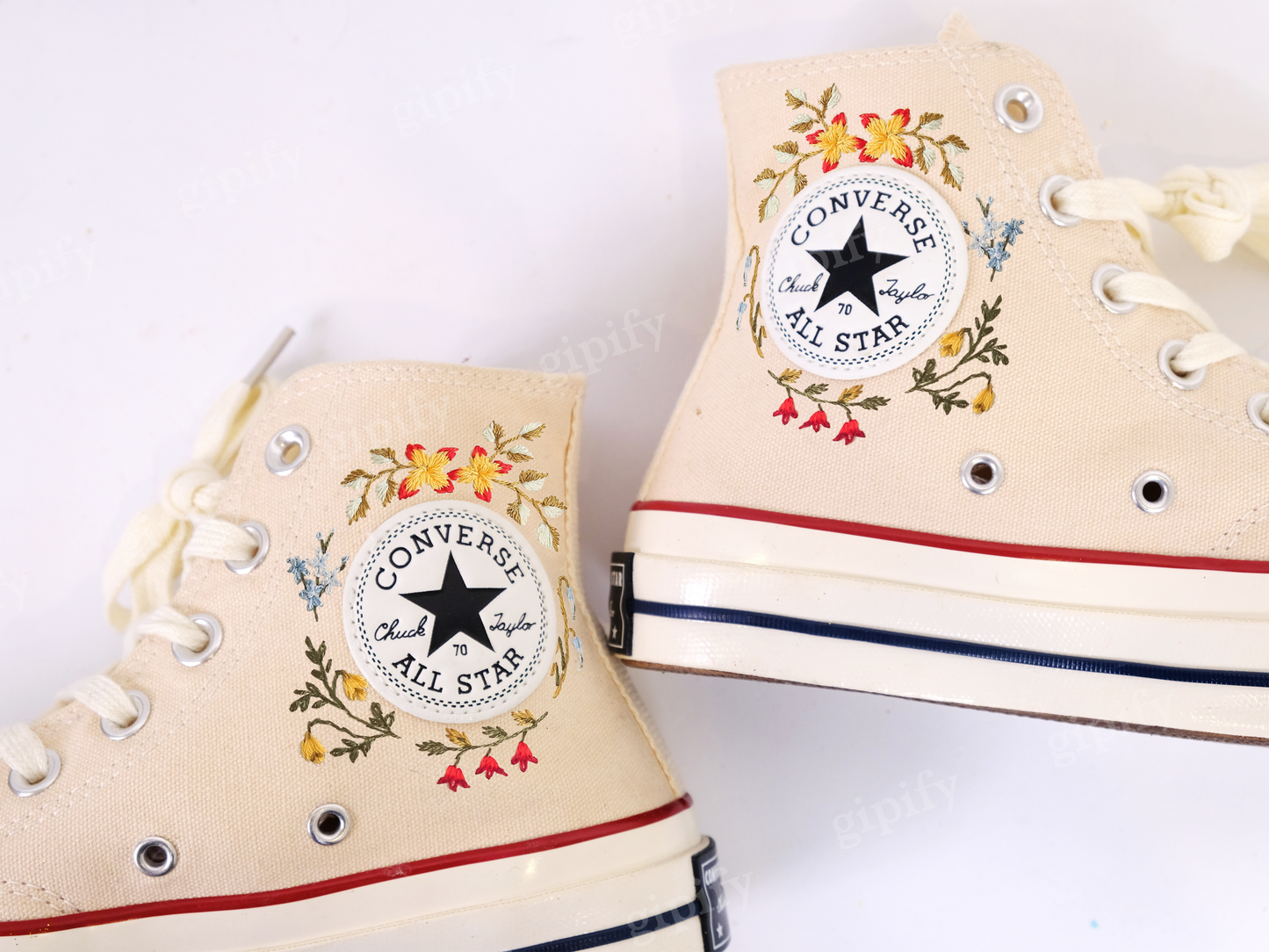 Wedding Sneaker for Bride/Wedding Flowers Embroidered Converse Custom/Wildflower Bridal Bouquet Embroidered Shoes/Gifts for Girlfriend