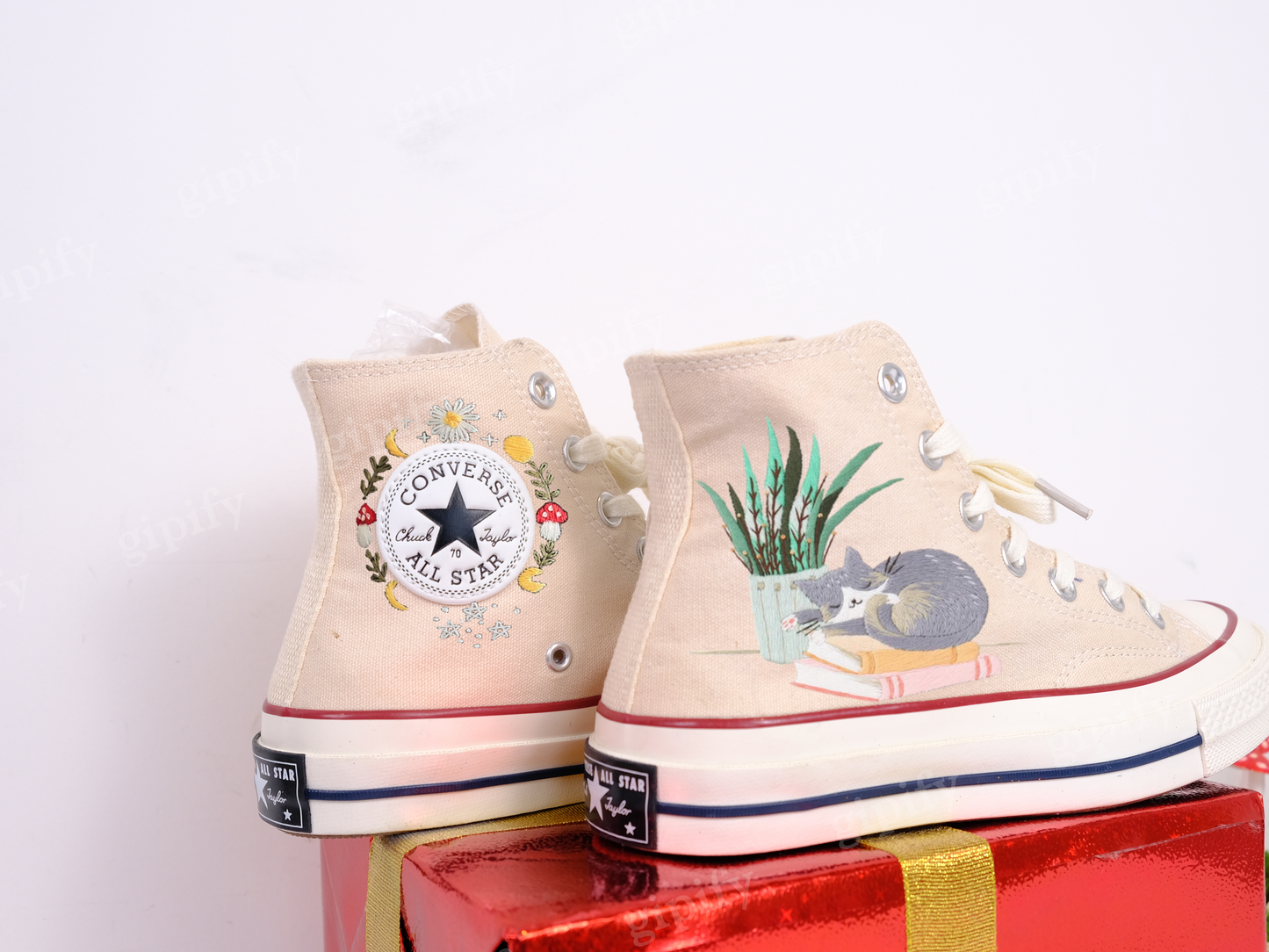 Custom Converse High Tops Chuck Taylor 1970s/Embroidered Flower and Cat Converse/Handmade embroidered cat pets shoes/Wedding gift for her