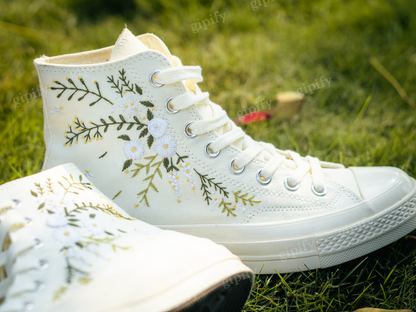 Custom Embroidered Wedding Converse, White Flowers Embroidered Sneakers for Bride, Embroidered Wedding Reception Shoes, Wedding Gifts